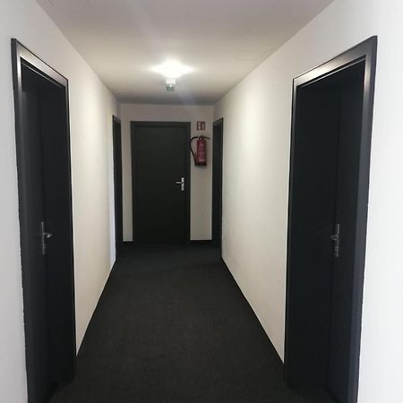 Zzzimple - Staffless & Self Check-In Hotel Pillig Exterior foto