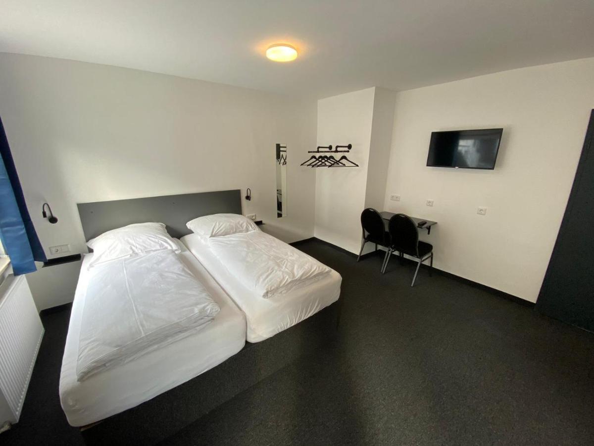 Zzzimple - Staffless & Self Check-In Hotel Pillig Exterior foto
