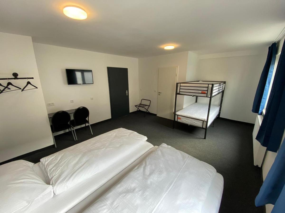 Zzzimple - Staffless & Self Check-In Hotel Pillig Exterior foto